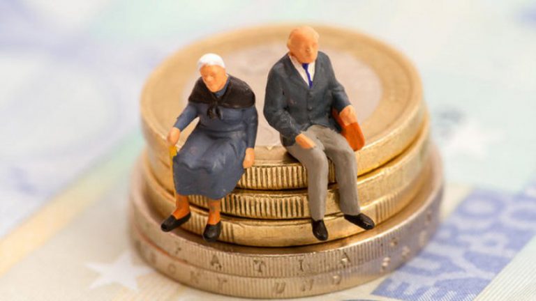 Ασφαλιστικό, Εκάς και Άρτζι μπούρτζι και λουλάς