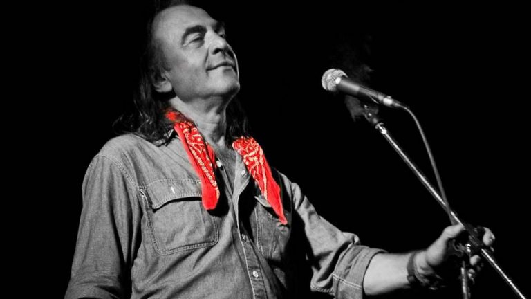 Ο «Ζηλωτής» με το κόκκινο μαντήλι