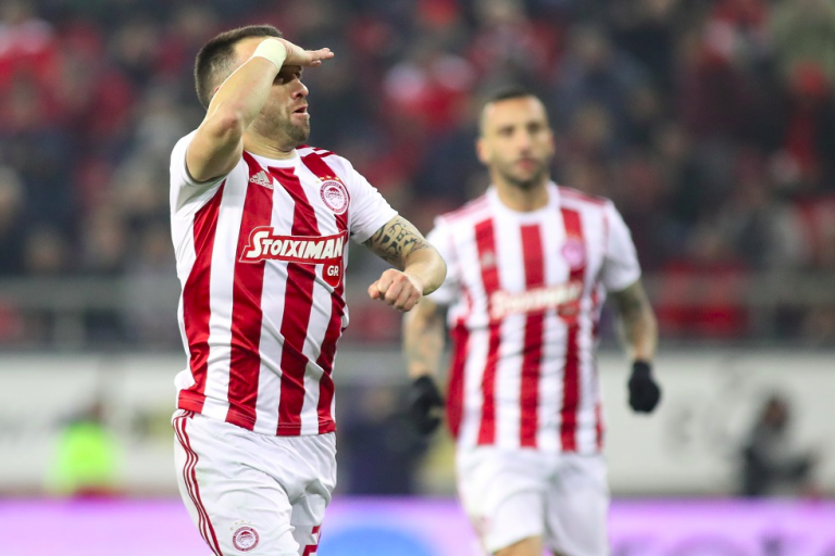 Με ηγέτη το Βαλμπουενά, δεύτερη συνεχόμενη τεσσάρα για τους Πειραιώτες