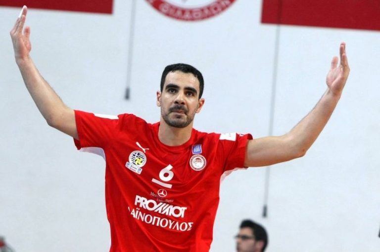 Βασίλης Κουρνέτας: Ο «χρυσοδάκτυλος» πασέρ που γεννήθηκε για να «μοιράζει» πάσες & τίτλους