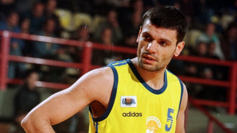 Άγγελος Κορωνιός: Ο ηγέτης του Περιστερίου!