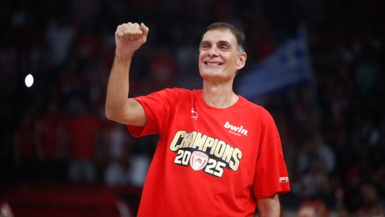 Γιώργος Μπαρτζώκας: Ο “σκακιστής” του Ολυμπιακού!